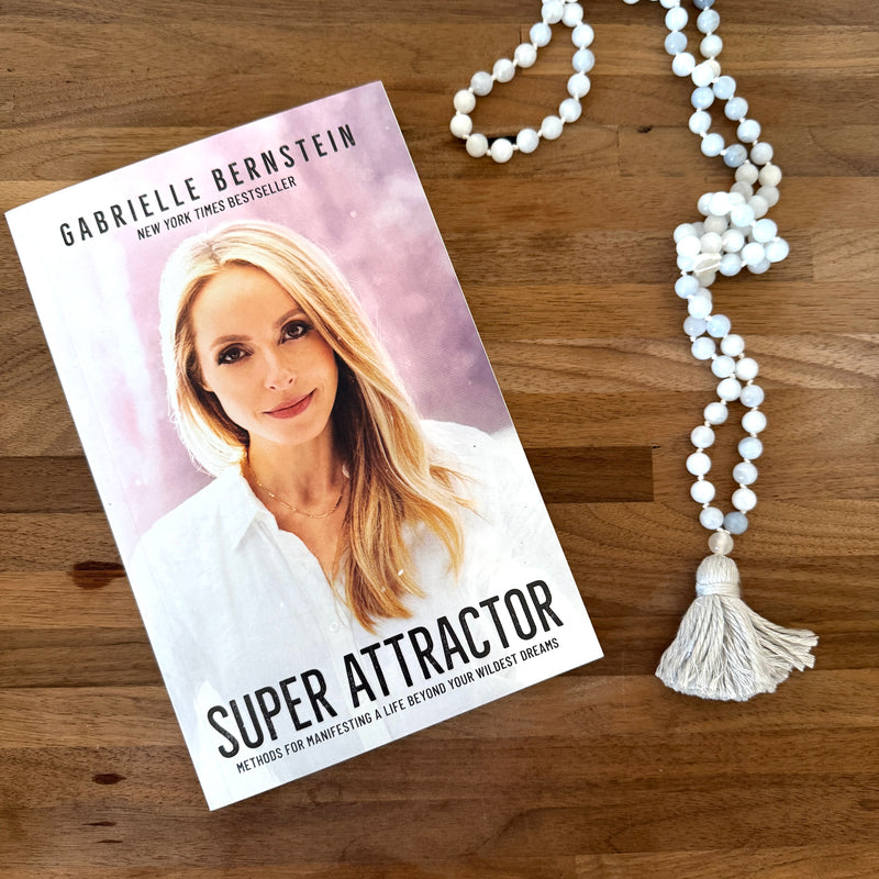 Super Attractor Book